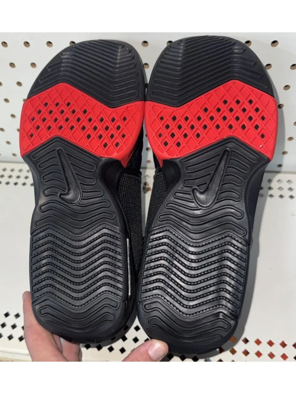 Nike LeBron Witness 8 Bred Mens Basketball Shoes Size 9.5 Black Red FB2239-005